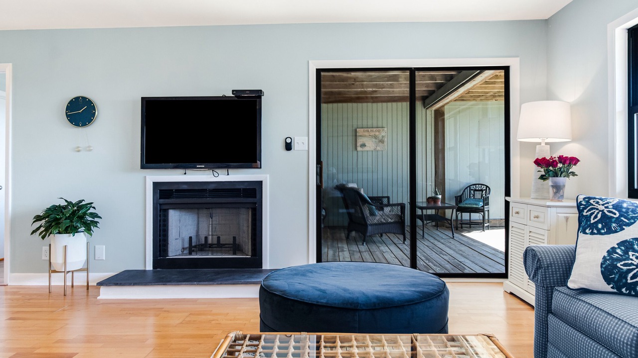 Photo of Livingroom in Caswell Beach