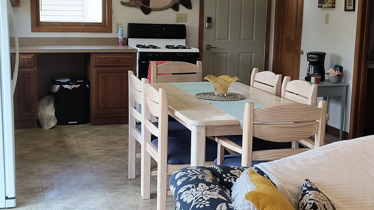 Photo of Livingroom in Perry