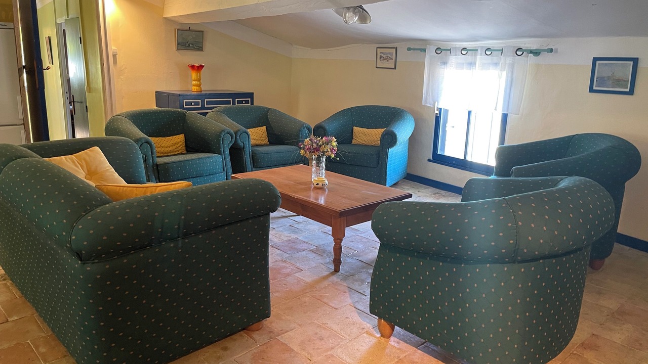 Photo of Others in Moux