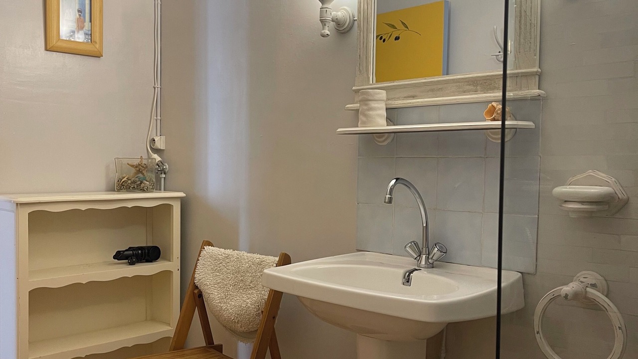 Photo of Bathroom in Moux