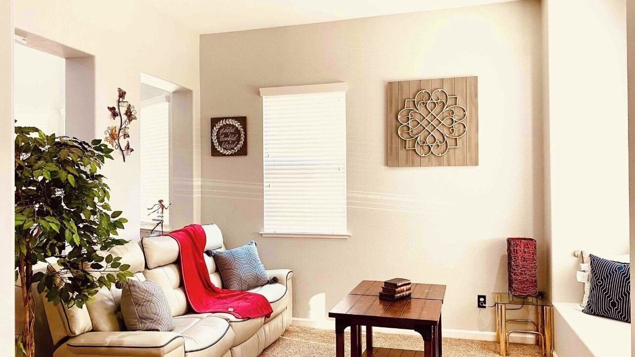 Photo of Livingroom in Tracy