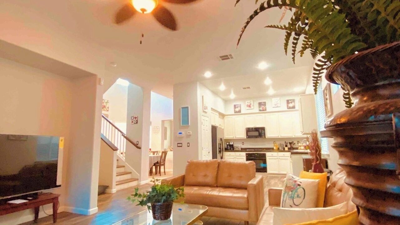 Photo of Livingroom in Tracy