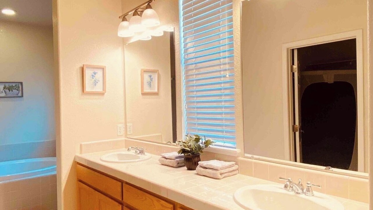 Photo of Bathroom in Tracy