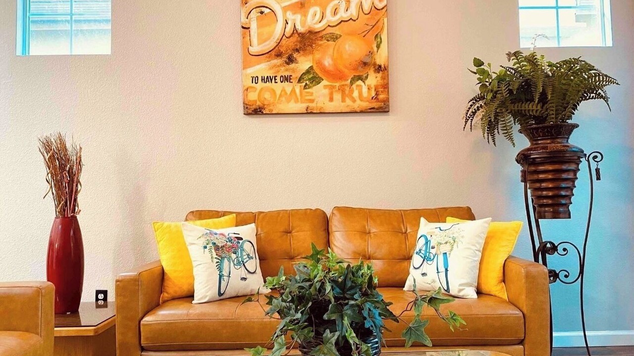 Photo of Livingroom in Tracy