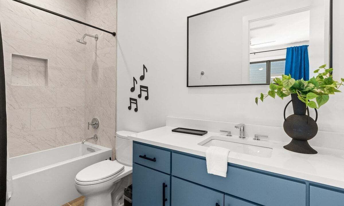 Photo of Bathroom in Midtown