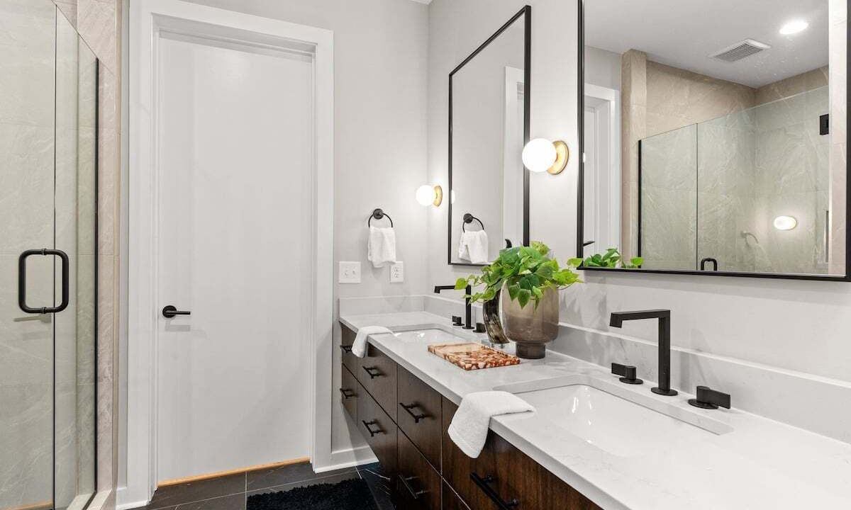 Photo of Bathroom in Midtown