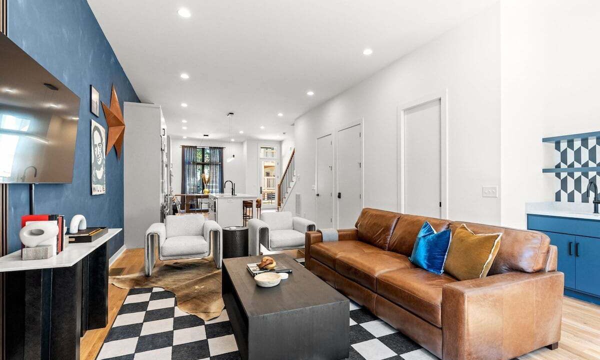 Photo of Livingroom in Midtown