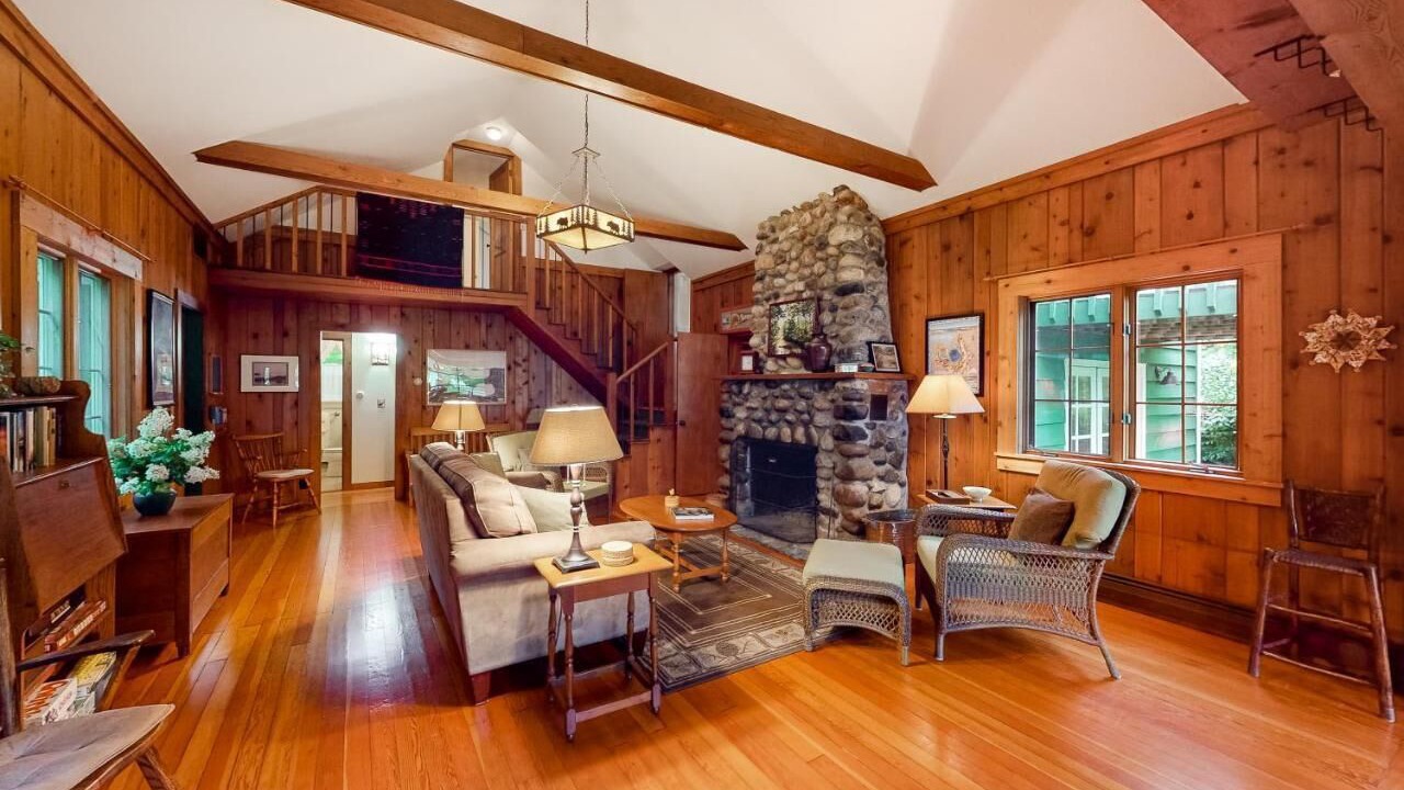Photo of Livingroom in Empire