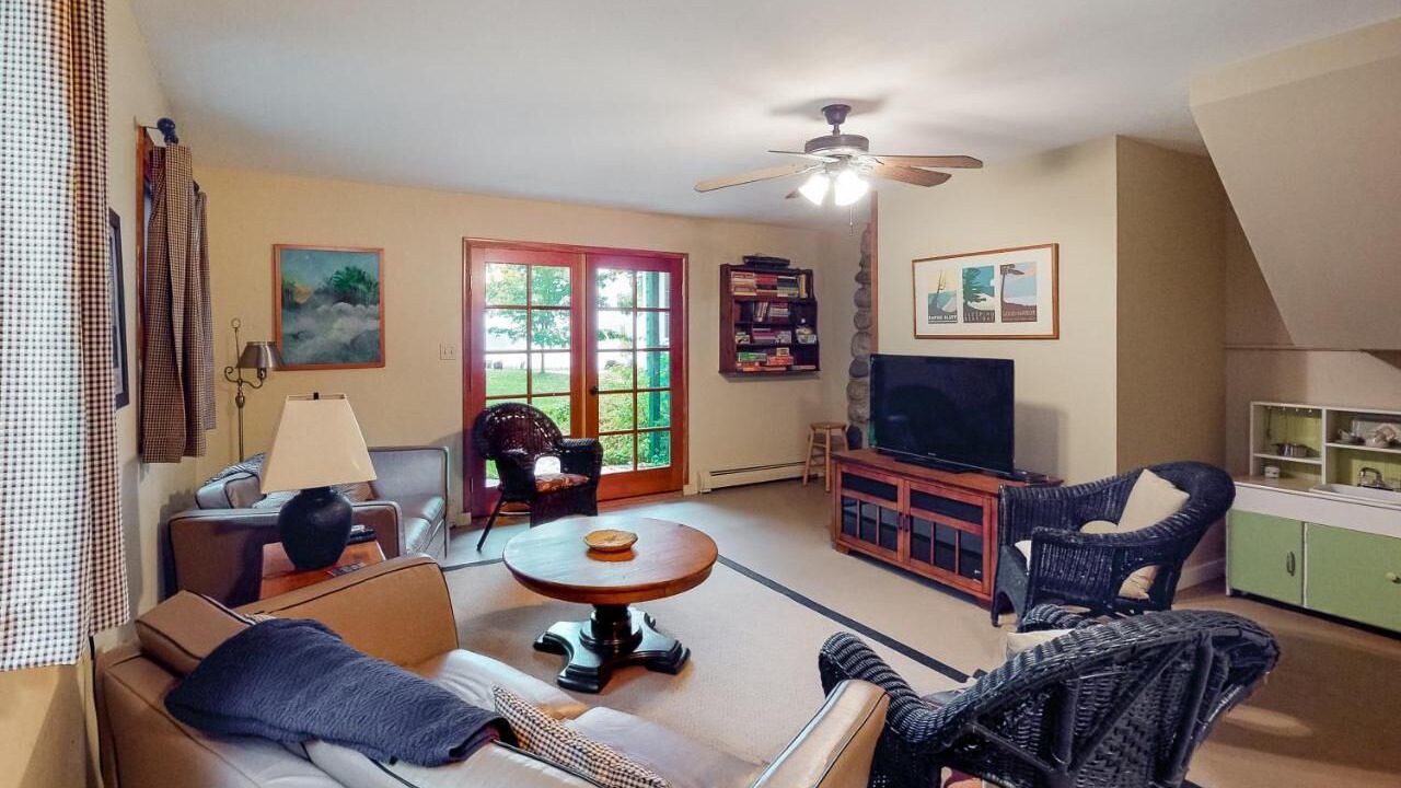 Photo of Livingroom in Empire