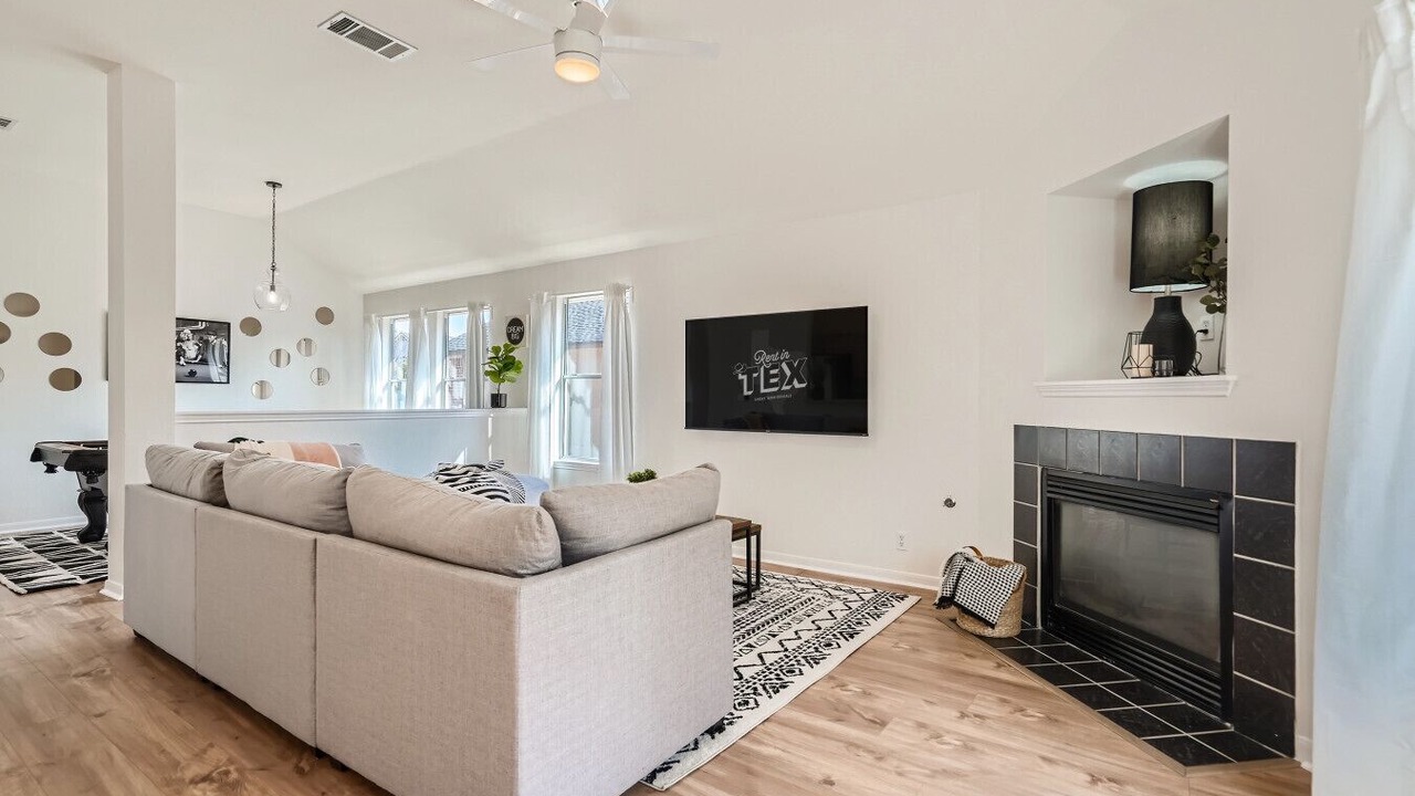 Photo of Livingroom in Leander