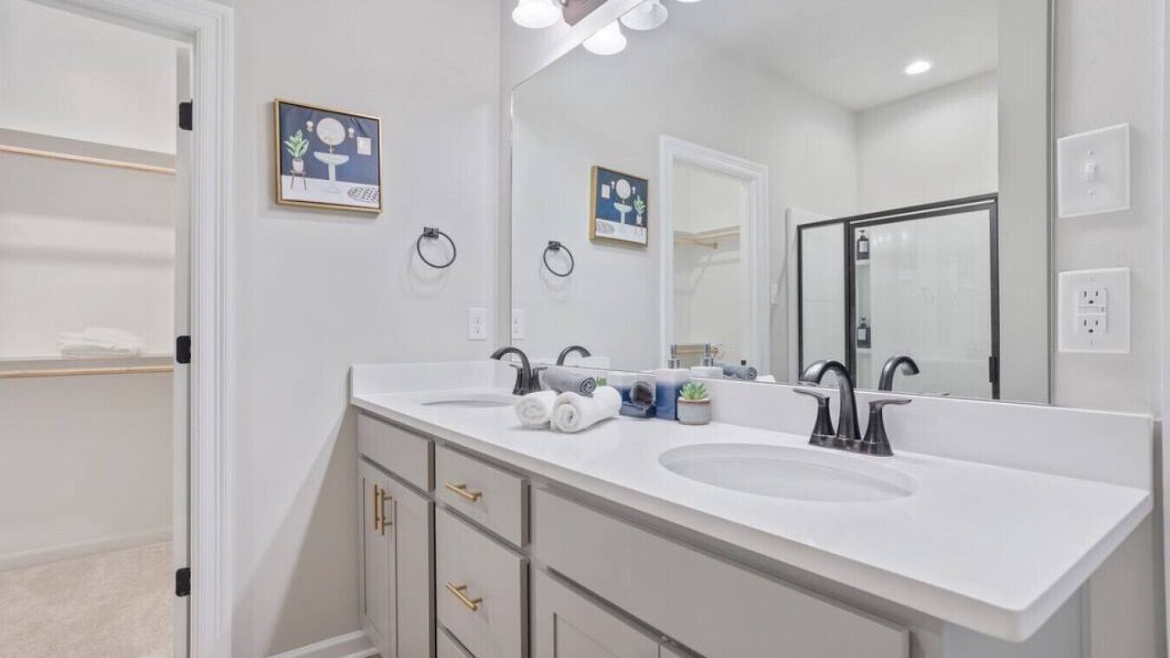 Photo of Bathroom in Highlands - Perkins