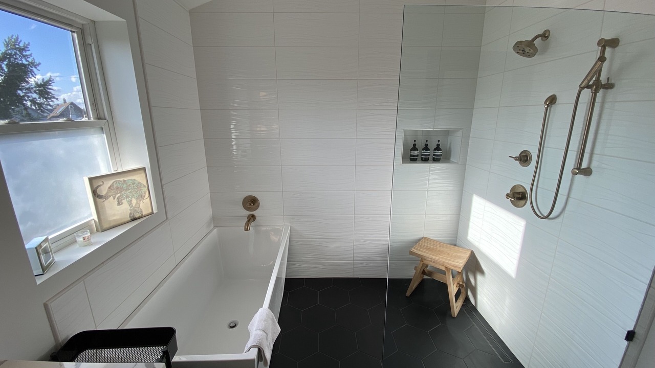 Photo of Bathroom in Avondale