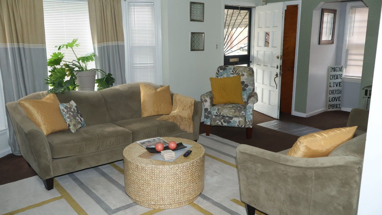 Photo of Livingroom in Detroit