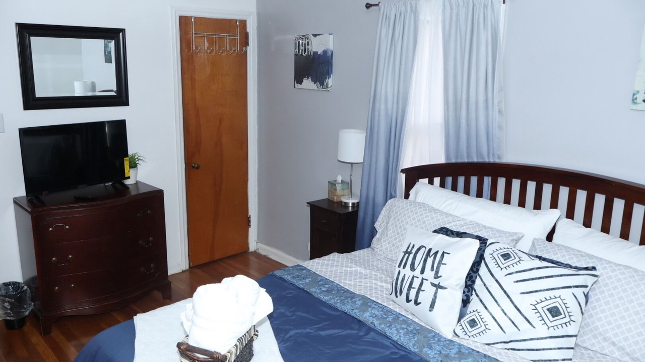 Photo of Bedroom in Detroit