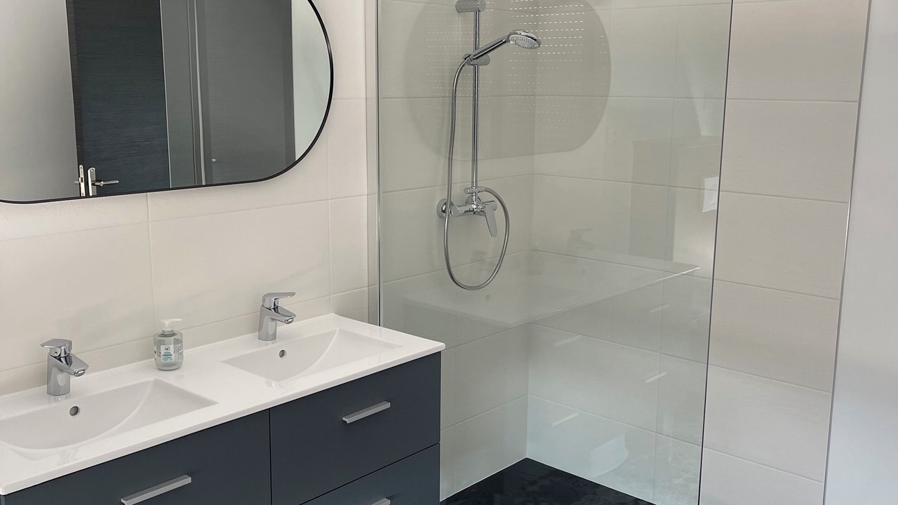 Photo of Bathroom in Joue-les-Tours