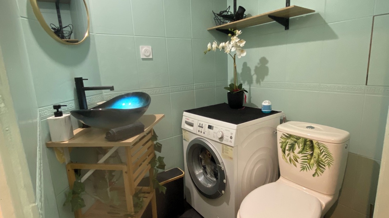Photo of Bathroom in Bron