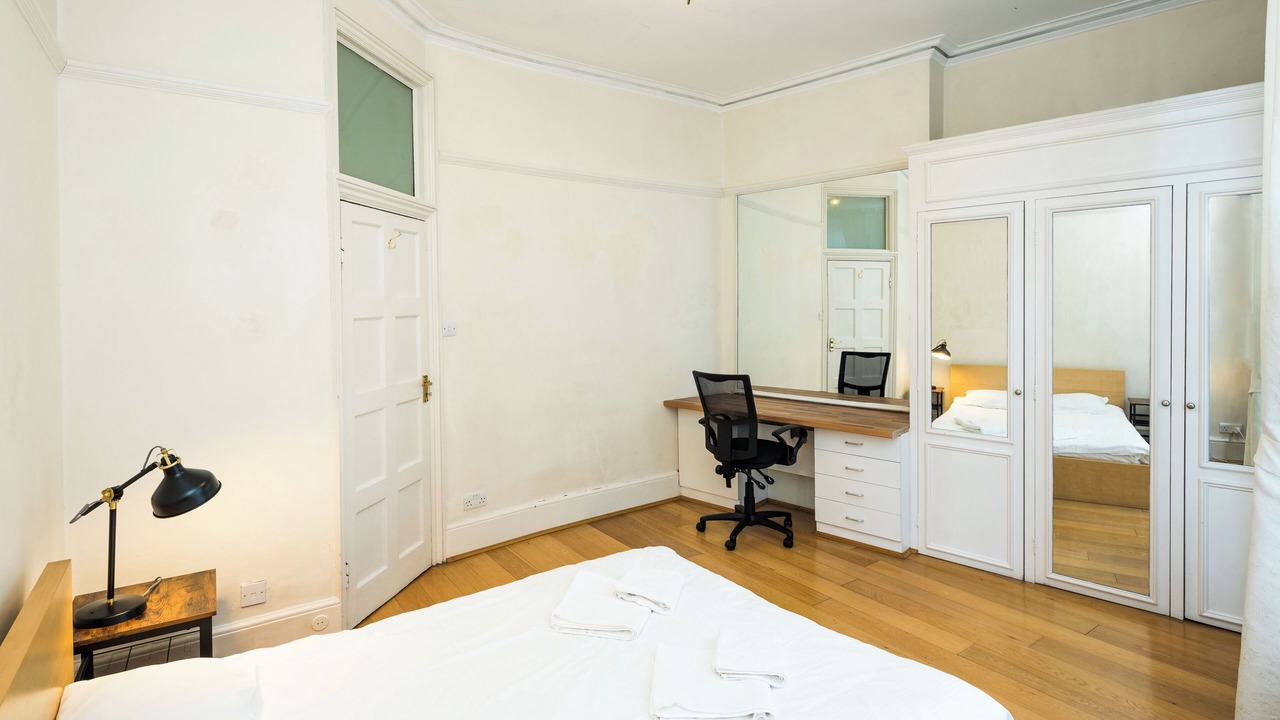 Photo of Bedroom in Courtfield