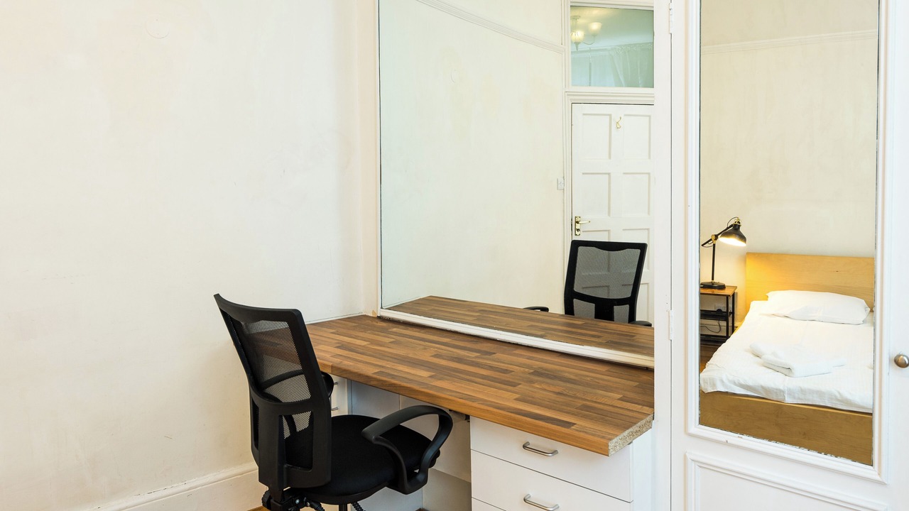 Photo of Bedroom in Courtfield