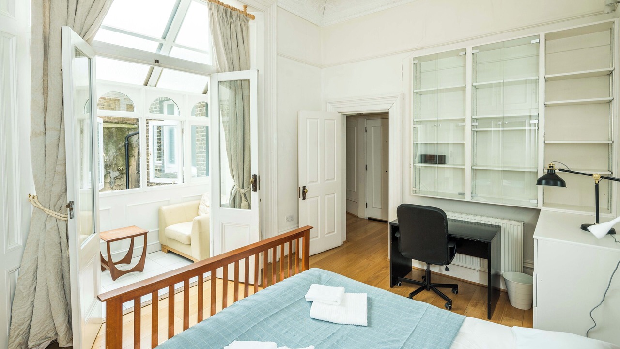 Photo of Bedroom in Courtfield