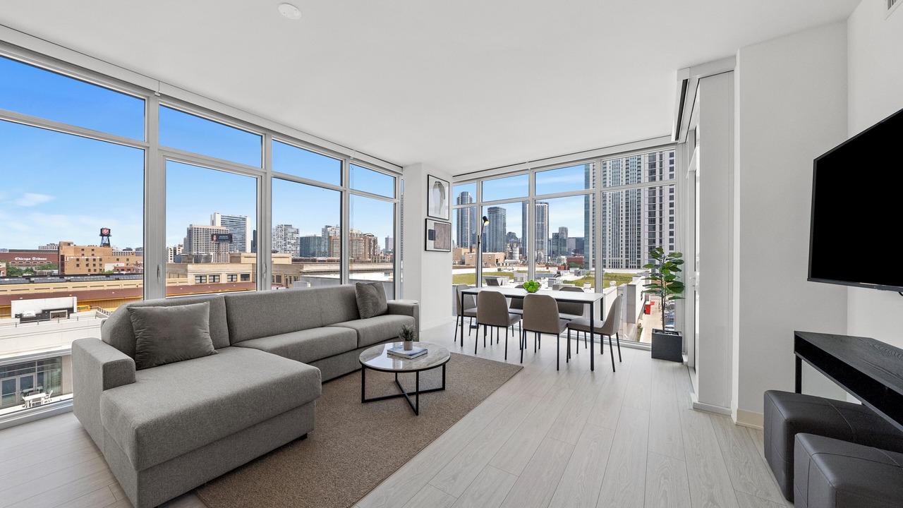 Photo of Livingroom in Downtown Chicago