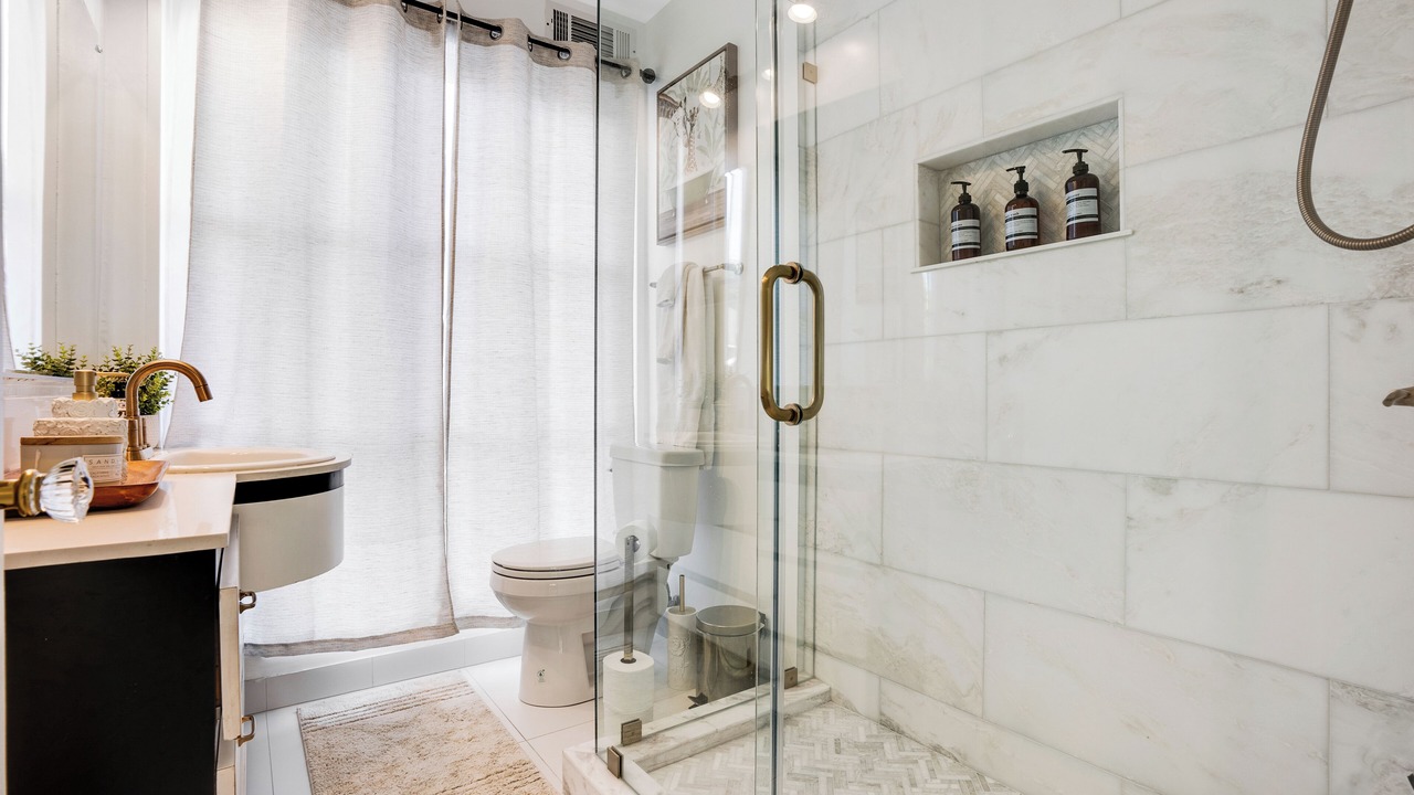 Photo of Bathroom in West Los Angeles