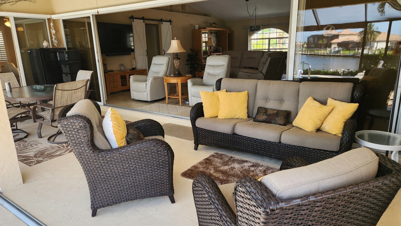 Photo of Livingroom in Burnt Store Isles