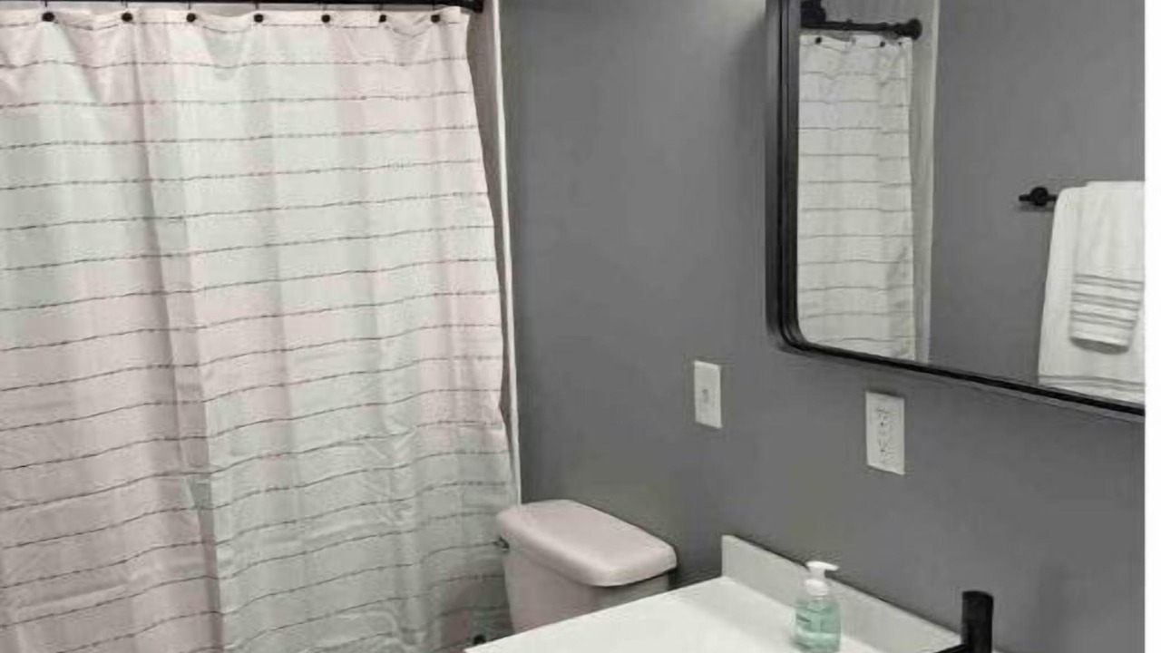 Photo of Bathroom in Republican City