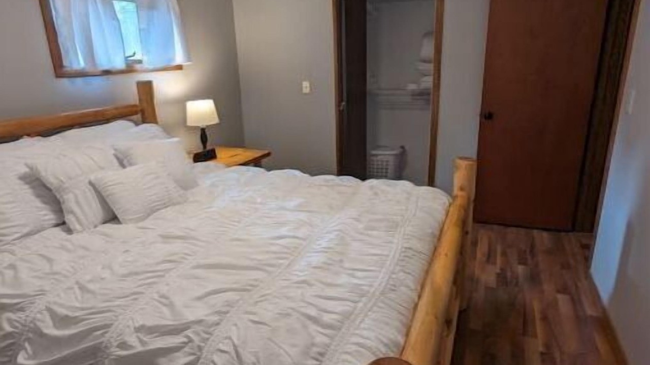 Photo of Bedroom in Shelby
