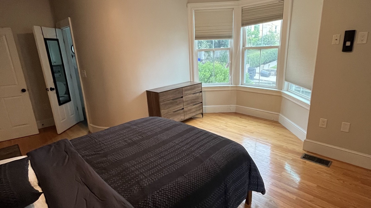 Photo of Bedroom in Highland Park