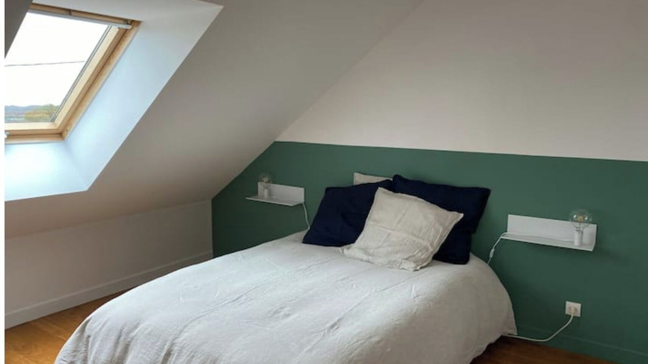 Photo of Bedroom in Menetru-le-Vignoble