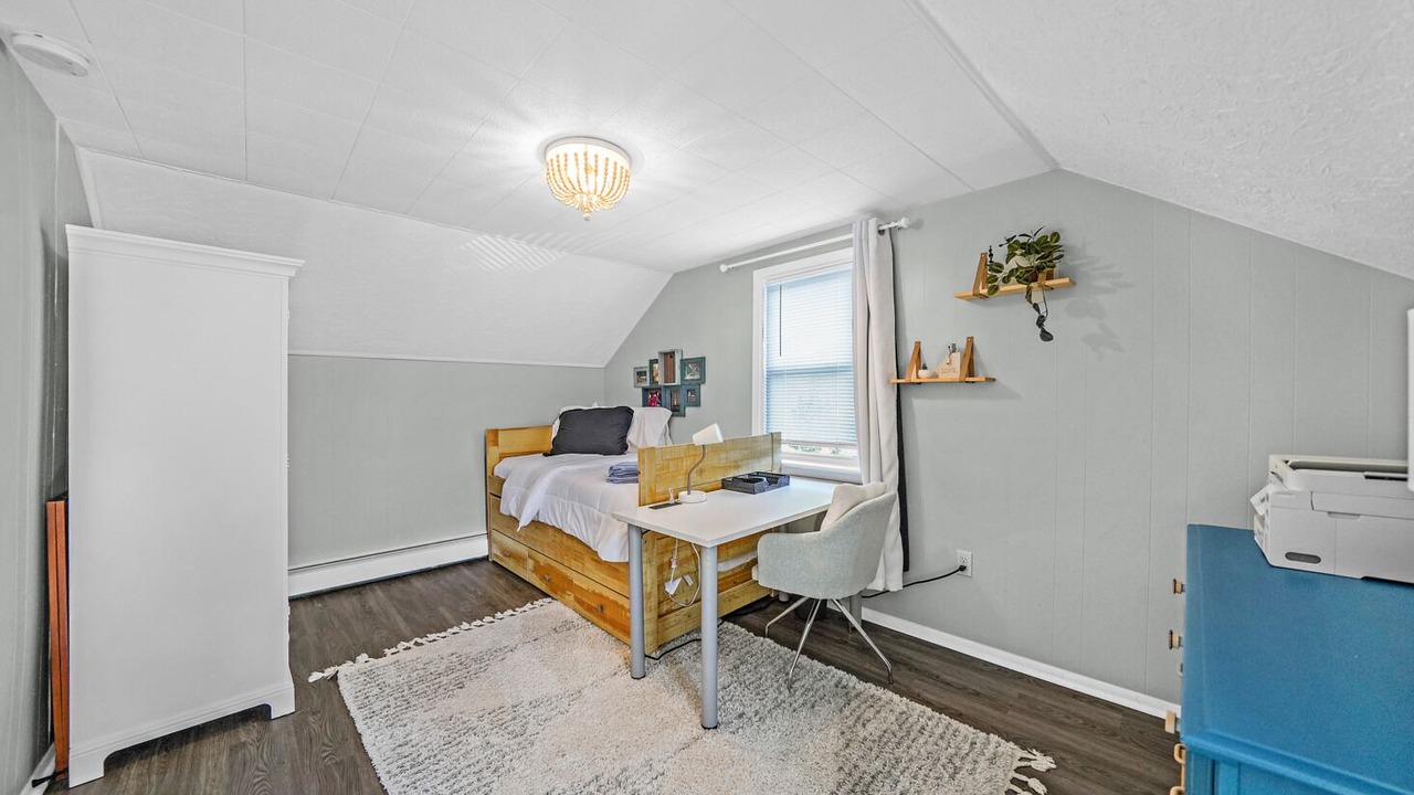 Photo of Bedroom in Exton