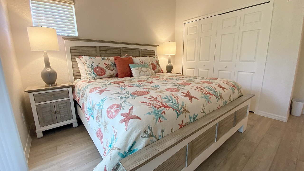 Photo of Bedroom in Bahama Bay