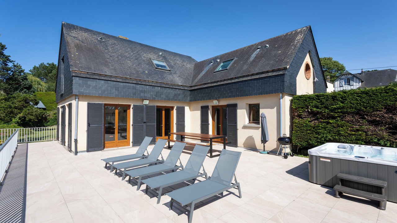 Photo of Patio Balcony in Criel-sur-Mer