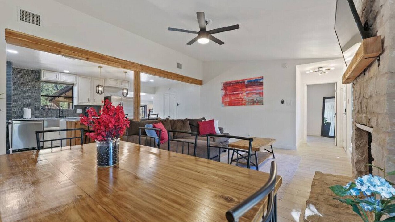 Photo of Livingroom in Cedar Park