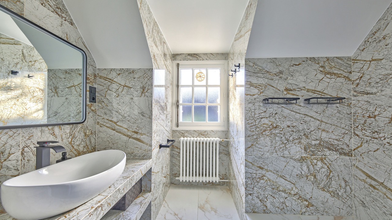 Photo of Bathroom in Le Vesinet