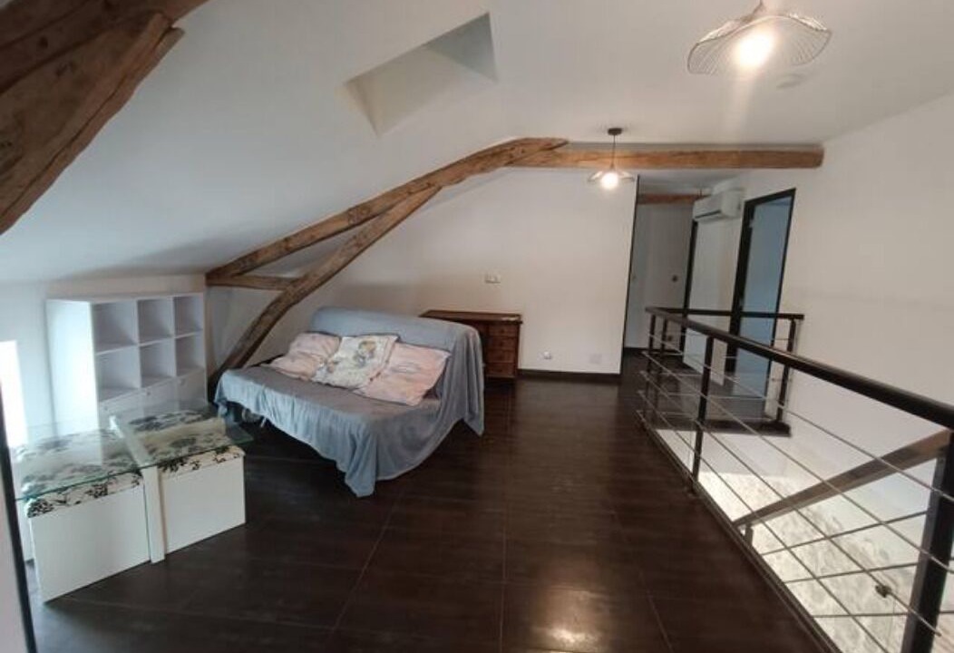 Photo of Others in Espere