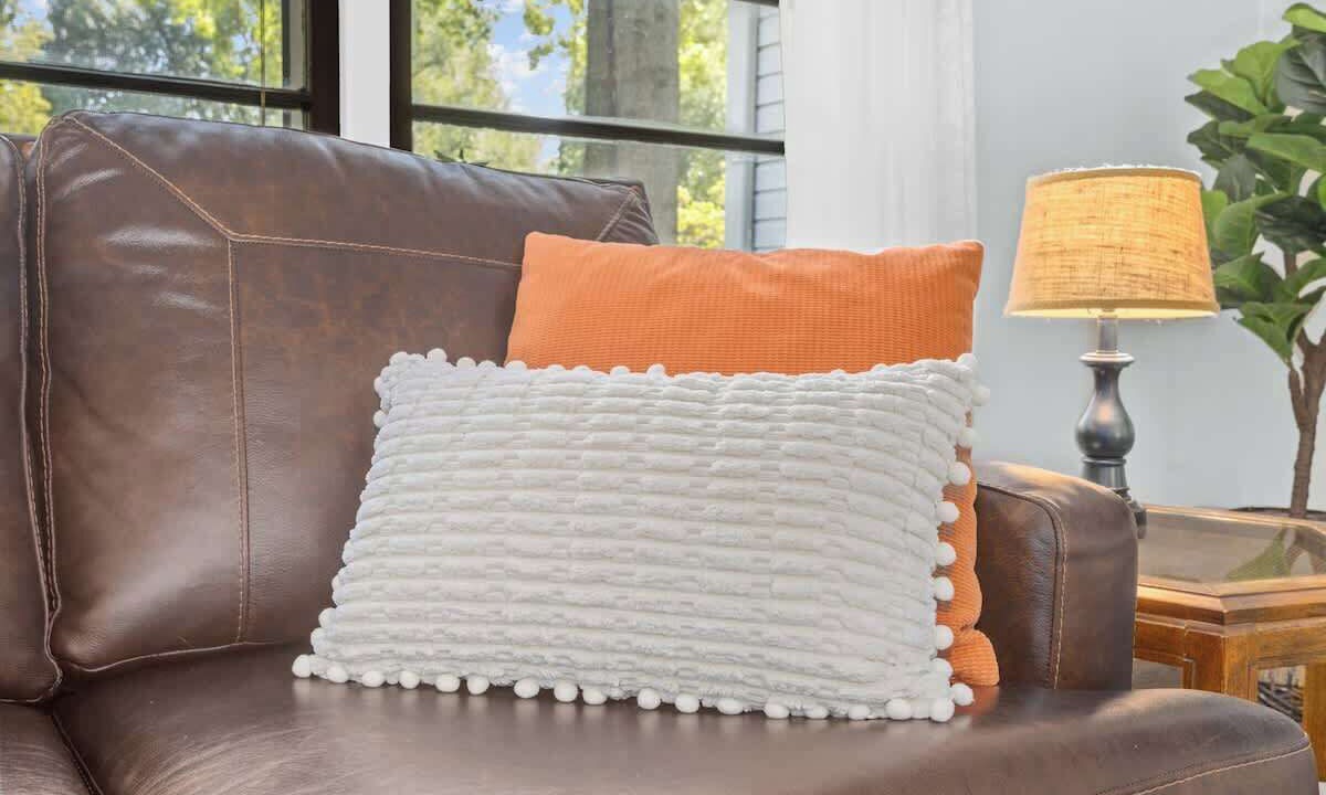 Photo of Livingroom in Lee's Summit