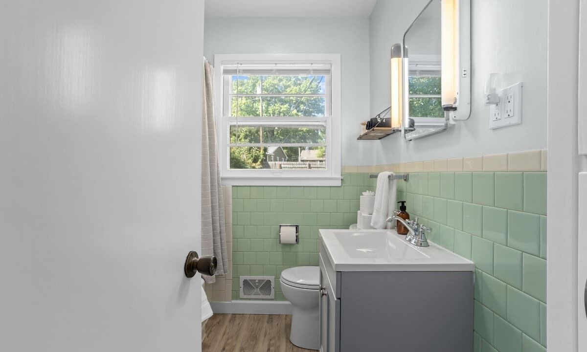 Photo of Bathroom in Lee's Summit