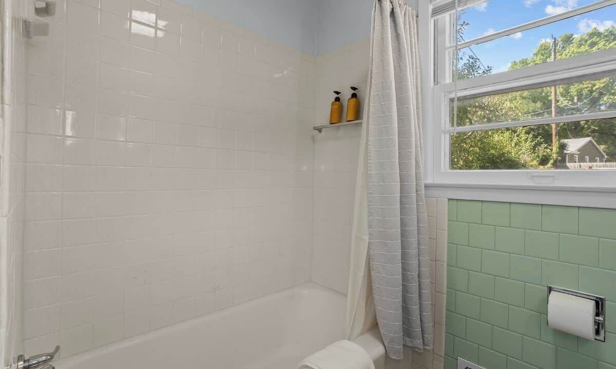 Photo of Bathroom in Lee's Summit