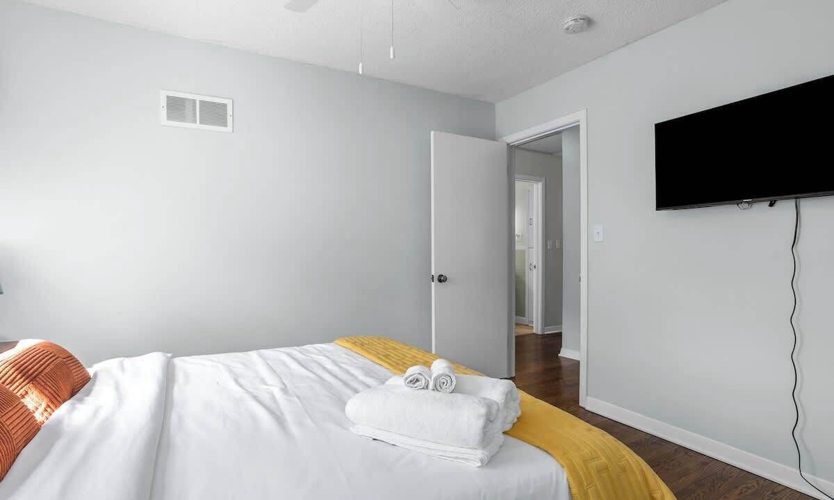 Photo of Bedroom in Lee's Summit