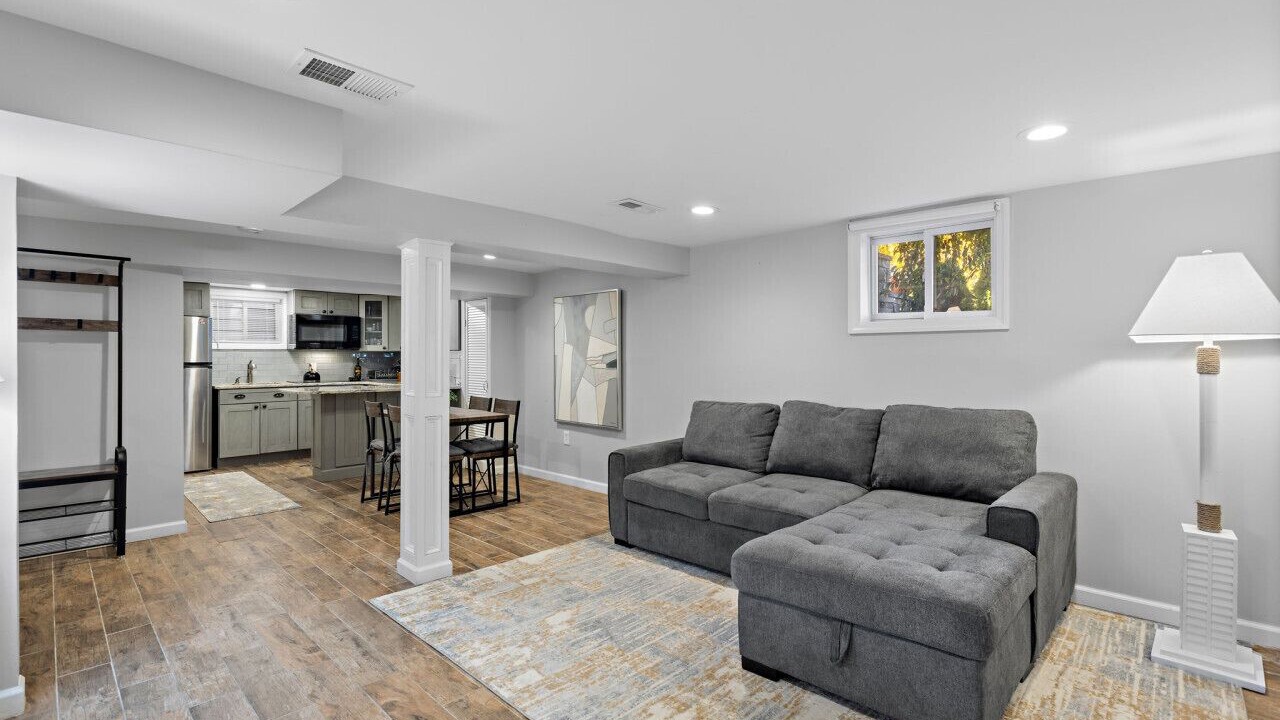 Photo of Livingroom in Elizabeth