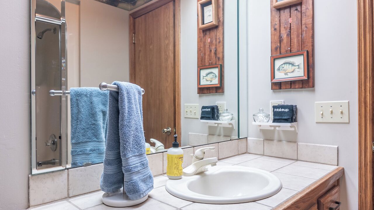 Photo of Bathroom in Lost Bridge Village
