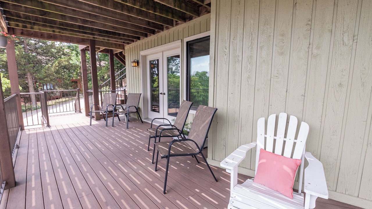 Photo of Patio Balcony in Lost Bridge Village