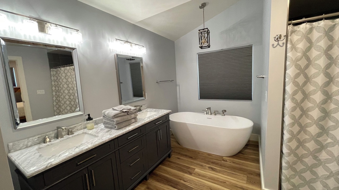 Photo of Others in Helena