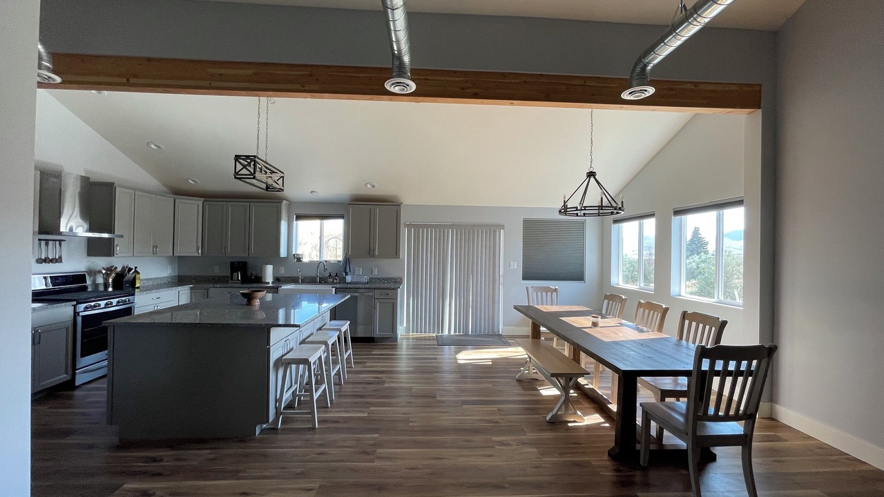 Photo of Others in Helena