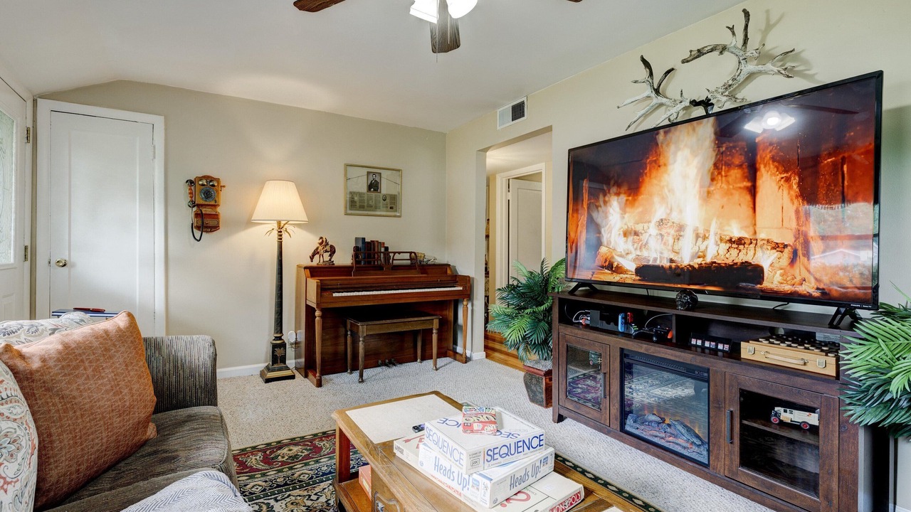 Photo of Livingroom in Evansville