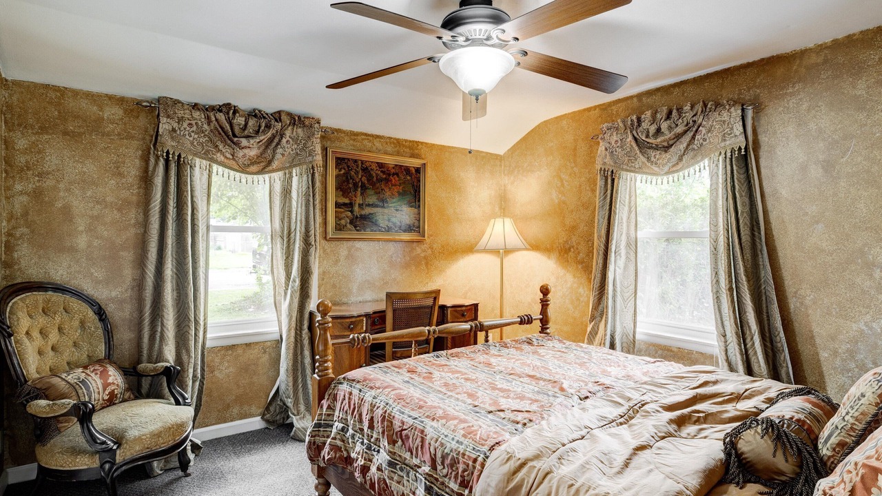 Photo of Bedroom in Evansville