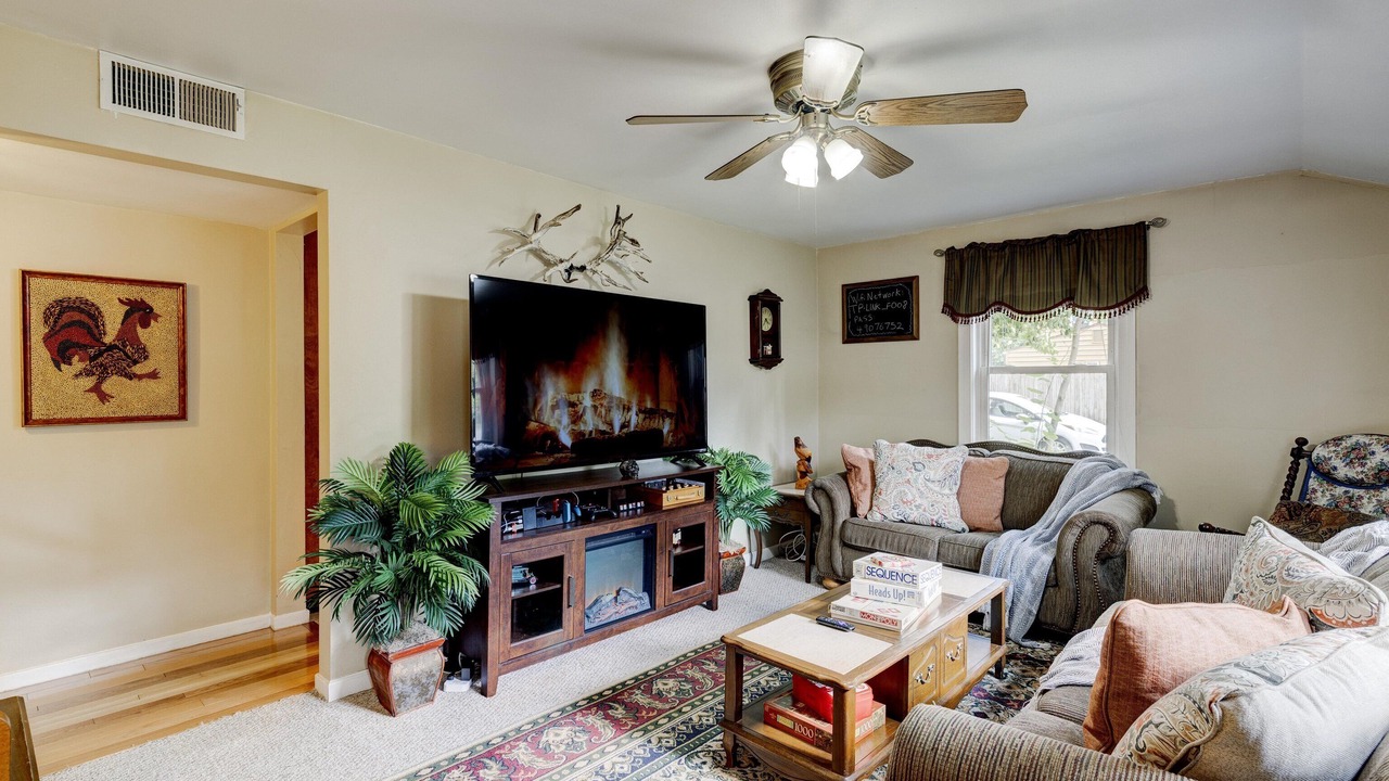 Photo of Livingroom in Evansville