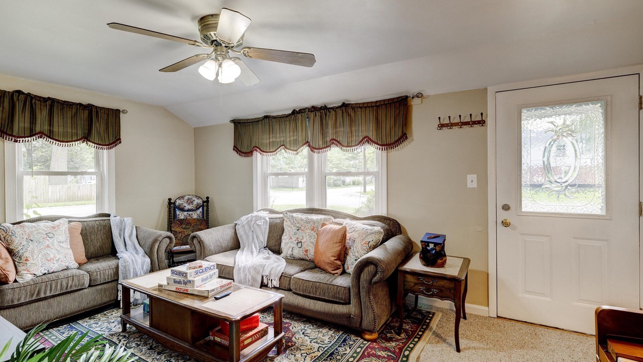 Photo of Livingroom in Evansville