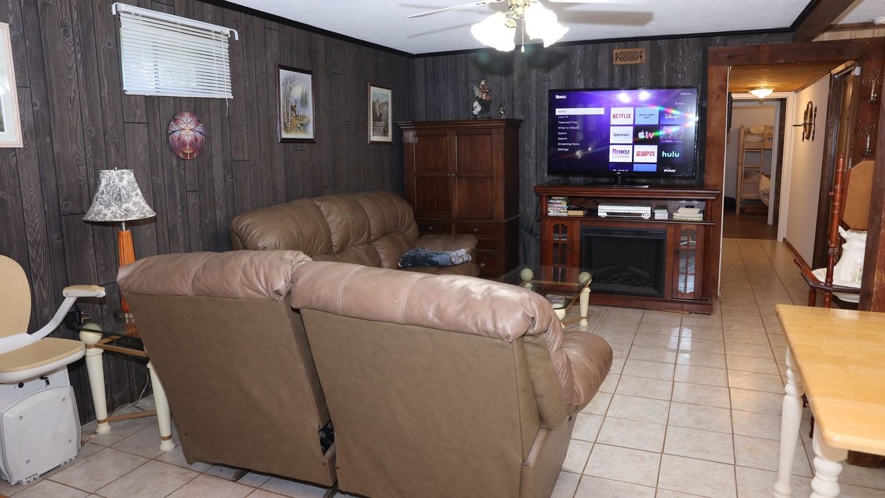 Photo of Livingroom in Leasburg